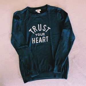 Long sleeve logo “Trust Your Heart”